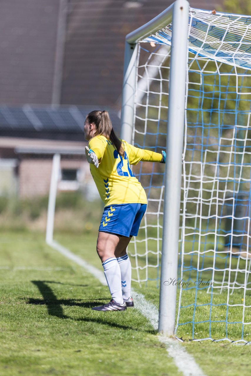 Bild 319 - F TSV Zarpen - Holstein Kiel II : Ergebnis: 2:6
